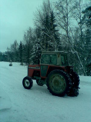 Massey ferguson 575
Setä osti tommosen fergun.
Avainsanat: massey ferguson 575