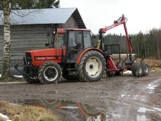 Zetor 9540 + Patu 597 + Patu 80 HD
Avainsanat: zetor patu 9540