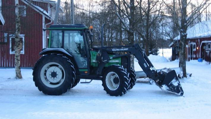 Valtra Valmet 900
Kokeilin pitkästä aikaa miltä traktori näyttää kun sen pesee.


Avainsanat: valtra valmet 900