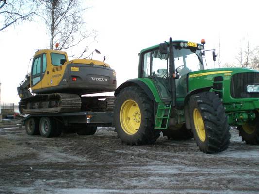 Volvo ec140 lavetilla veturina Jd 6830
Volvo ec140 lavetilla veturina Jd 6830
