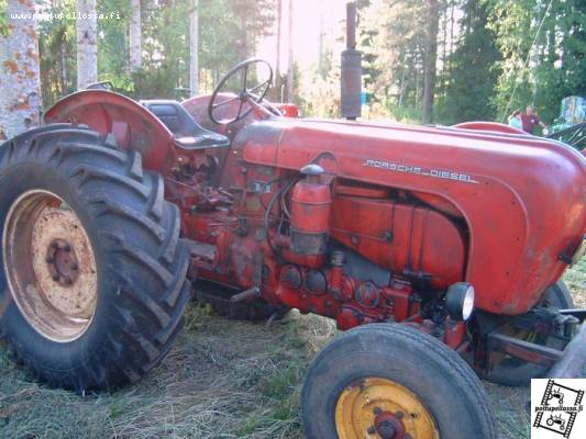 porsche
veteraani päiviltä oulaisista -05
Avainsanat: porsche