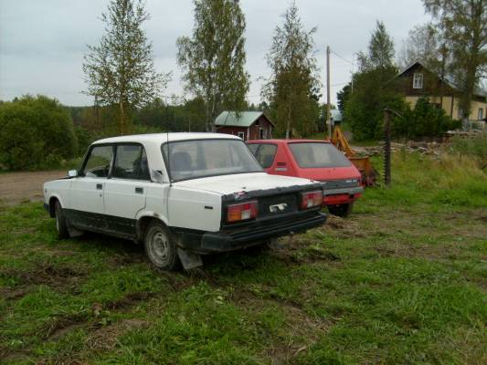 Peugeot 205 XS -88 & Lada 2105 1500S -94
Omat raadot.
Avainsanat: lada, pösö, pesone, xs, 205, 1500S, 2105