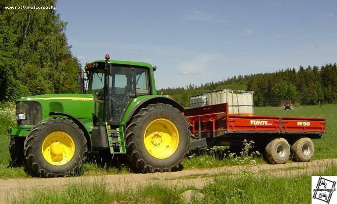 JD 6620 + Tuhti W90 & taustalla Maxxum 5150Pro + Ylö ruisku
Viimeiset ruiskutukset
Avainsanat: JD 6620 Tuhti W90 5150 Ylö