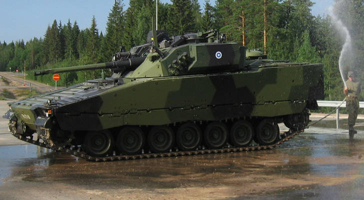 Rynnäkkövaunujen Rolls-Royce
Ruotsalais-Suomalais-Amerikkalais-Neuvostoliittolais-Venäläinen CV9030 Rynnäkköpanssarivaunu
Avainsanat: CV9030 Vekaranjärvi