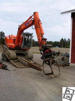 FH 135EX rototiltti 40 koura
tuli koura värkättyä
Avainsanat: fh koura