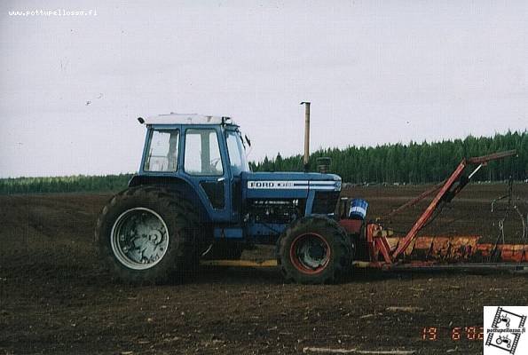 Ford 9700
Hieman eksoottisempi ford. Kuva alajärveltä, möksystä.
