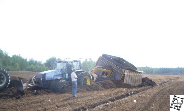 valtra 8950
on pehmosta on ei lähteny taakse eikä eteen mut toiselta saralta vinoon ku veti 3 koneel ni läks..
