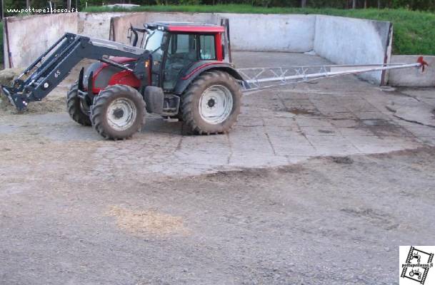 valtra n 141 ja sekotin 9m
Avainsanat: valtra sekotin