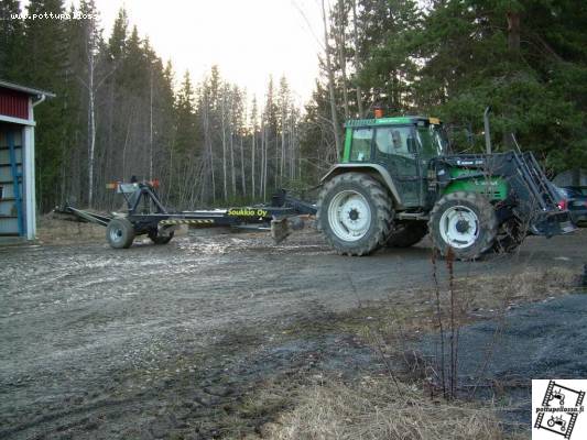 Valmet 6600 ja soukkio
tien lanaus puuhia näin keväisin
Avainsanat: Valmet6600