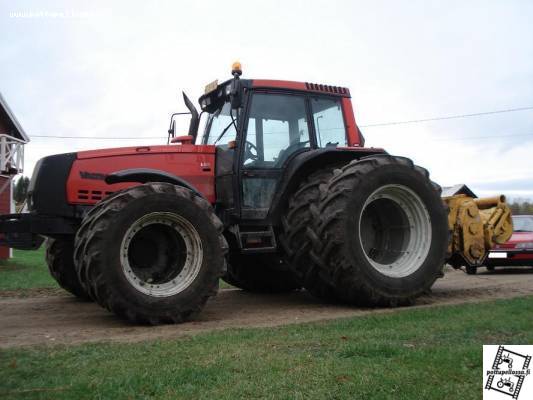 valtra 8400
vähä kevät huoltoja valtraan ja sitte pellolle
Avainsanat: valtra 8400