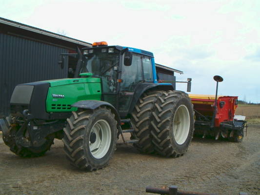 Valtra 8050 Intercooler ja JUKO HT3000
Kylvöiltä tulossa
Avainsanat: Valtra intercooler juko