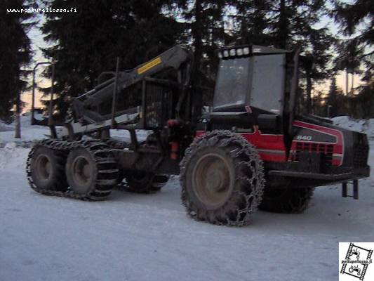 valmet 840
tässä on nyt vähän ruokolahden mettäkoulun kalustoo..(on kylläkin kurun vehkeet mut ruokolahella opiskellaan...)
Avainsanat: valmet 840