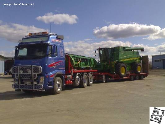 Volvo FH 16 ja John Deere 9540i WTS
Avainsanat: Volvo Fh16 john deere