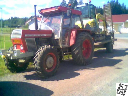 Zetor crystal 8045 + velsa 6/7t + yanmar 2.5t
zetka pääsi lavetin eteen ku kaivelin juhannuksena isoveljen tontilla maalämpöputkia maahan
Avainsanat: zetor crystal 8045 velsa yanmar