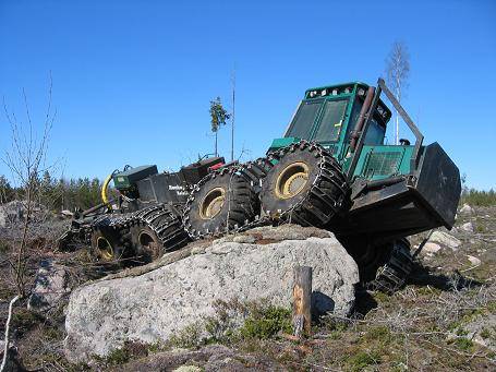 äeskoneiden ykkönen 933 D
Sievissä vähä karkeita aukkoja.
Avainsanat: äes