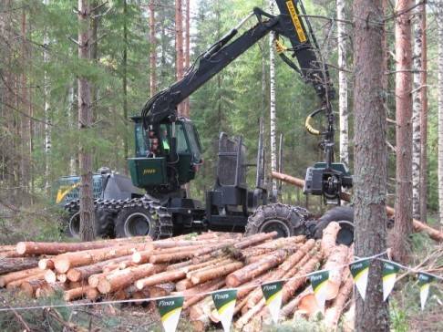 Pinox
Pinoxin yhdistelmäkone pistää pölliä pinoon
Avainsanat: Pinox