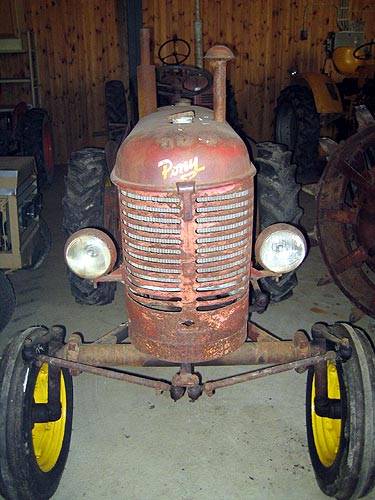 Massey-Harris Pony
Kuvattu Kovelan traktorimuseossa
