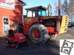 Talon uudet traktorit
Versatile 935 14,8 litraa V8 -350 hp
Simplicity B & S V2 20 hp
