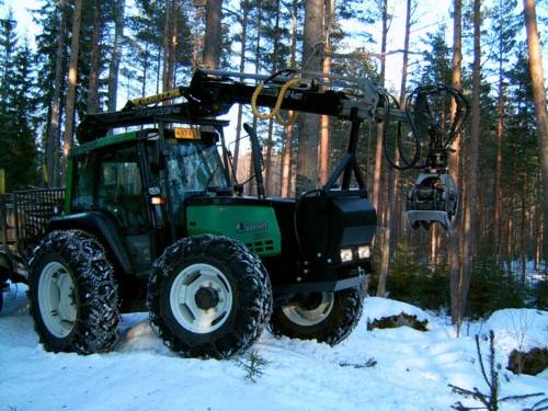 Vallu cranabilla metässä
keulapumppu valmistu tossa pari viikkoa siitte, 30 tunnin kokemuksella on iha loistava peli, muuttu kuormaimen luonne kokonaa 
Avainsanat: cranab vallu metsä