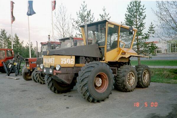 Valmet 1502
Myynnissä valtran toimipisteessä -00
