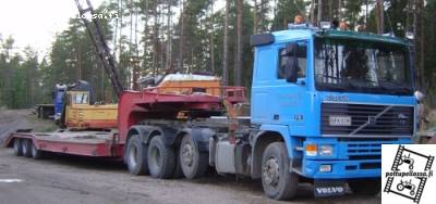 Volvo F 16 8x4 & Siimet T390
Volvo F 16 8x4 vm 1991 RS-vaihtolavalaitteella, vetopöytä vl-juoksuin kiilatapeilla lukittuna runkoon. 
Siimet T390 vm 1963 muutettu 1974 3-akseliseksi. 1998 korotettu vl-korkeuteen
Avainsanat: Volvo Lavetti Siimet Koneenkuljetus Kuorma-autot Rekka